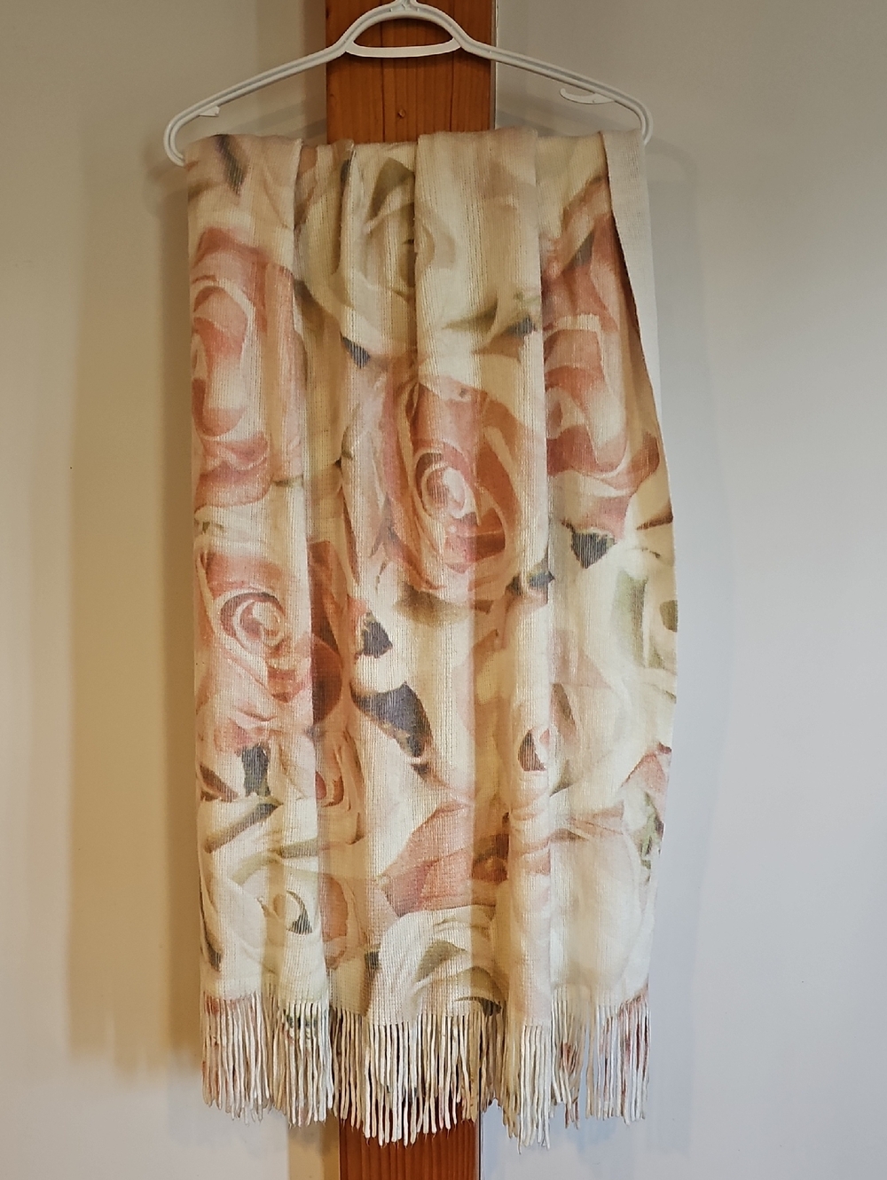 Floral Rose Print Fringe Throw in Cream and Blush